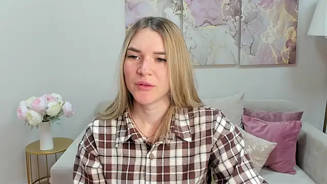 RoxyReignn online show from 06-28-26, 09:43