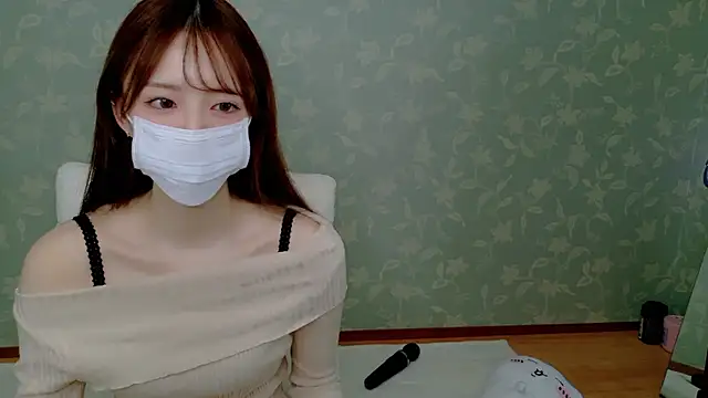 Snapshot of aoi_lol chatting on 05-23-26, 07:35 aoi lol online show from 05-23-26, 07:35