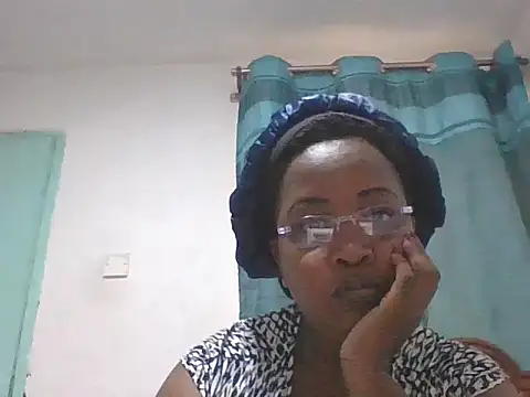 peacechloe online show from 07-25-26, 07:39