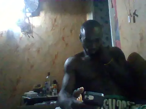 Snapshot of BlaqAarow chatting on 08-08-26, 04:47 BlaqAarow online show from 08-08-26, 04:47
