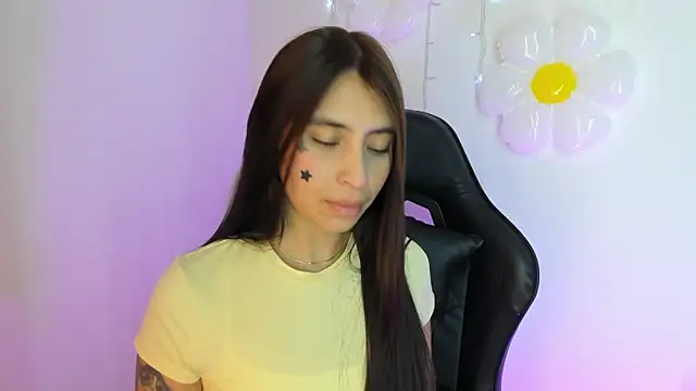 Snapshot of -Macarron- chatting on 05-28-26, 04:21 -Macarron- online show from 05-28-26, 04:21