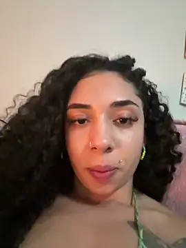 Snapshot of Sereia_camgirl chatting on 06-14-26, 04:47 Sereia camgirl online show from 06-14-26, 04:47
