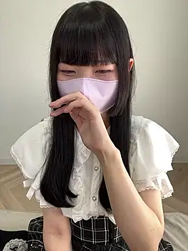 Snapshot of Reina_0129 chatting on 05-30-26, 05:26 Reina 0129 online show from 05-30-26, 05:26