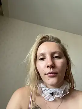 Snapshot of Ann_first_kiss chatting on 06-18-26, 05:19 Ann first kiss online show from 06-18-26, 05:19
