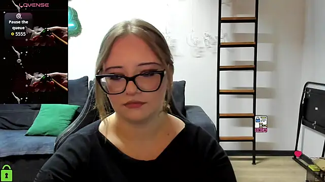 JuliNy x online show from 06-03-26, 02:33
