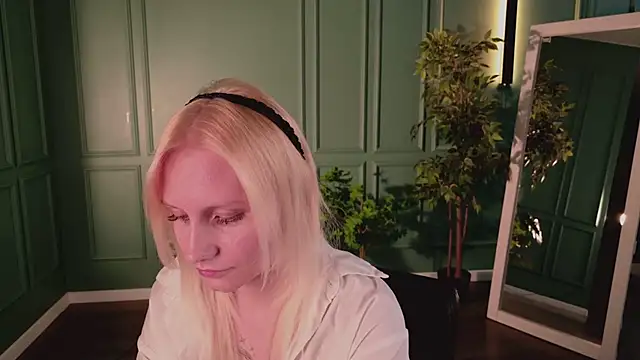 haleybooo online show from 06-10-26, 12:26