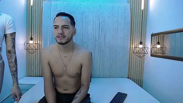 Snapshot of CarolinaySebas chatting on 07-08-26, 02:32 CarolinaySebas online show from 07-08-26, 02:32
