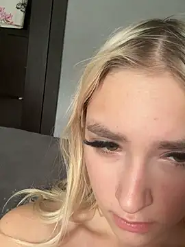 lisacryss3 online show from 06-20-26, 03:42