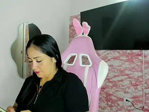 Amira Princesa online show from 05-28-26, 03:20