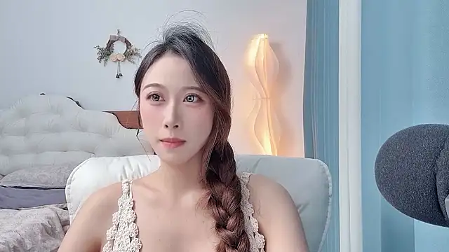 Snapshot of Annabb521 chatting on 06-18-26, 10:52 Annabb521 online show from 06-18-26, 10:52