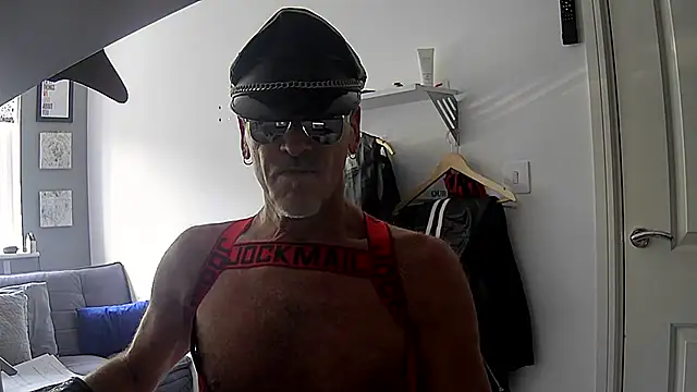 NottsLeather online show from 05-26-26, 09:49