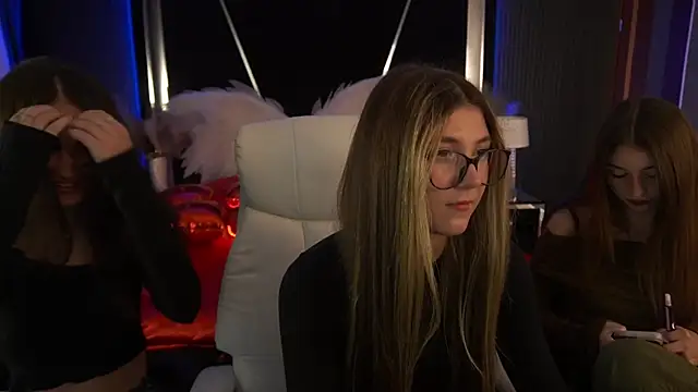 Talia Blakwood online show from 06-19-26, 06:56