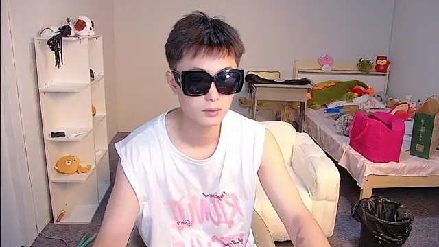 Snapshot of Gay-Sexshowboy69 chatting on 07-12-26, 08:49 Gay-Sexshowboy69 online show from 07-12-26, 08:49