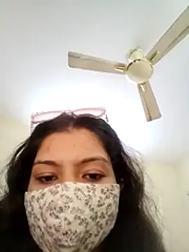 Snapshot of Desii_Couple69 chatting on 06-03-26, 04:48 Desii Couple69 online show from 06-03-26, 04:48