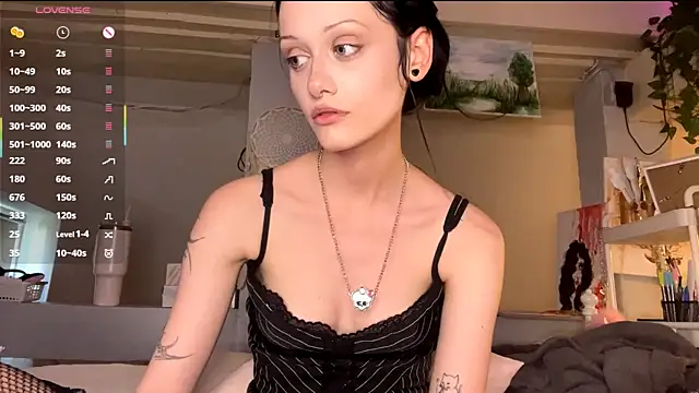 DreamaWeavers online show from 06-25-26, 03:38