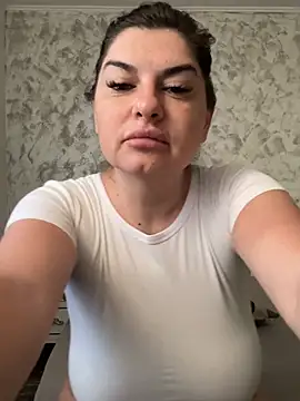 Snapshot of evaxxxcurvyxxx chatting on 06-29-26, 10:59 evaxxxcurvyxxx online show from 06-29-26, 10:59