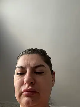 Snapshot of evaxxxcurvyxxx chatting on 06-30-26, 08:04 evaxxxcurvyxxx online show from 06-30-26, 08:04