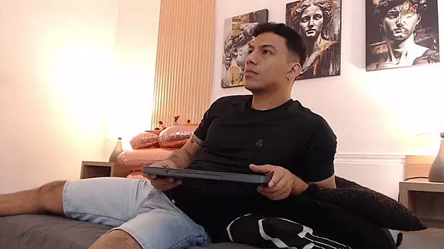 Diego salvatore online show from 07-04-26, 07:42