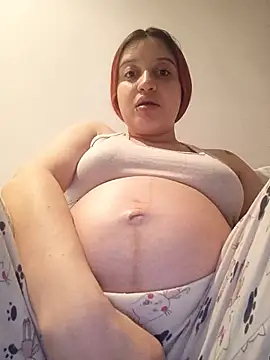 Snapshot of red_deemon18 chatting on 06-25-26, 03:06 red deemon18 online show from 06-25-26, 03:06