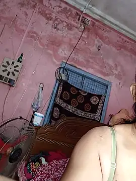 Snapshot of MoonLusty chatting on 06-05-26, 03:24 MoonLusty online show from 06-05-26, 03:24