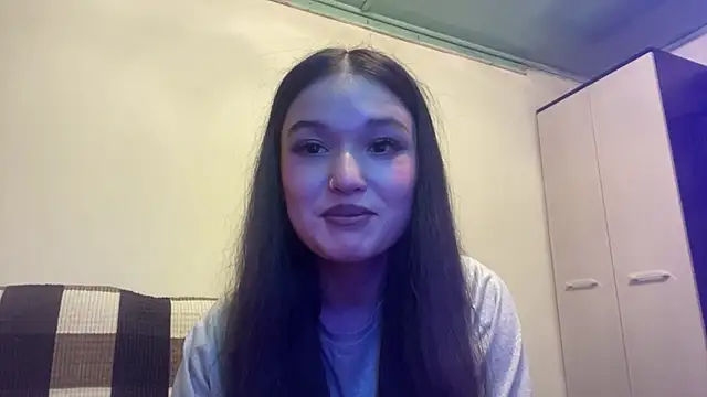 LisetteParajon online show from 05-27-26, 04:15
