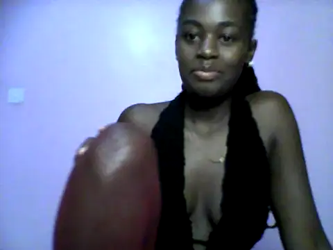 Snapshot of treny34 chatting on 06-12-26, 01:10 treny34 online show from 06-12-26, 01:10