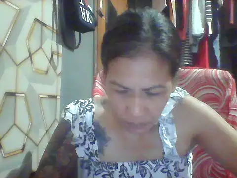 Snapshot of pinayheartaker chatting on 06-05-26, 12:00 pinayheartaker online show from 06-05-26, 12:00
