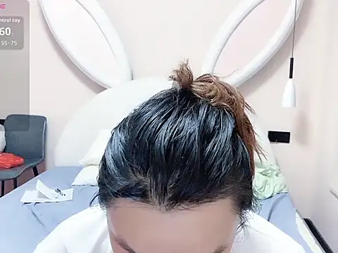 Snapshot of J-BB520 chatting on 05-27-26, 04:48 J-BB520 online show from 05-27-26, 04:48