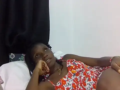 Sexxy petite1 online show from 06-25-26, 10:09