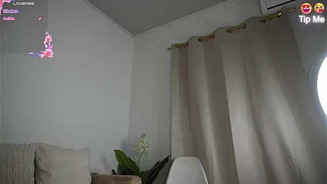 Sweetpussyhot  online show from 06-24-26, 01:04