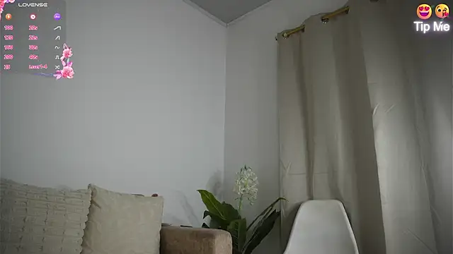 Sweetpussyhot  online show from 07-10-26, 09:23