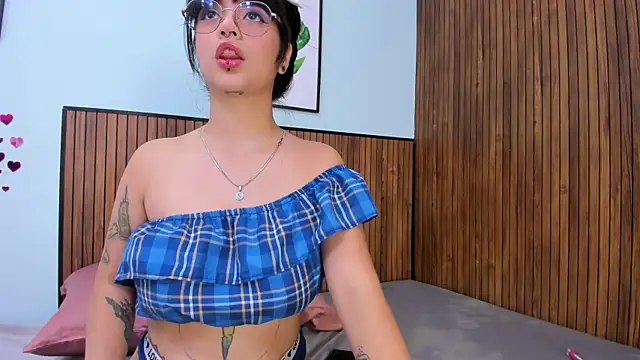 Snapshot of dalia_snow chatting on 06-05-26, 12:22 dalia snow online show from 06-05-26, 12:22