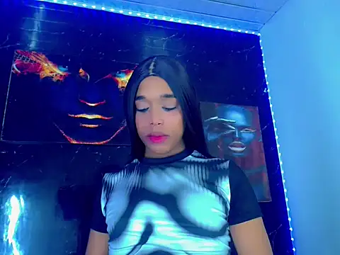 SaramyBigcock online show from 06-18-26, 05:19