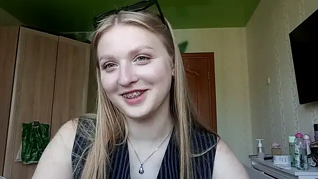 NorineGressett online show from 06-11-26, 01:09