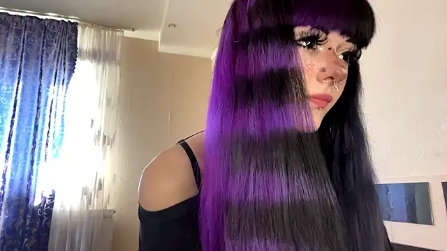 HolyCute online show from 06-21-26, 02:19