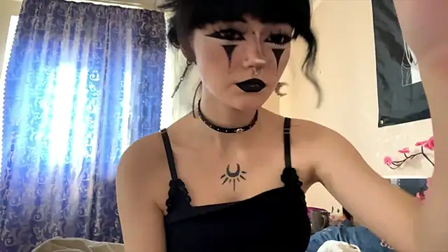 HolyCute online show from 07-12-26, 02:30