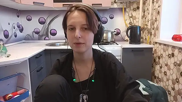 Snapshot of Saranade chatting on 06-24-26, 05:34 Saranade online show from 06-24-26, 05:34