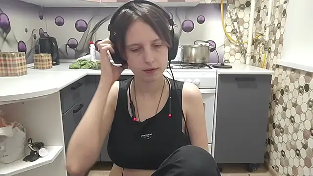 Snapshot of Saranade chatting on 07-10-26, 08:11 Saranade online show from 07-10-26, 08:11