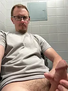 Hardpaul85 online show from 06-05-26, 01:17