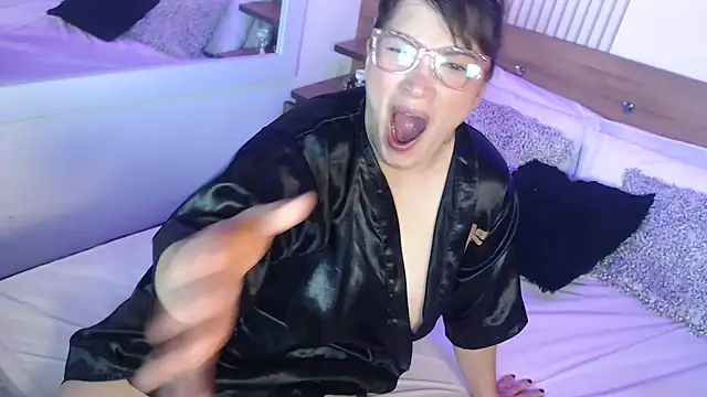 ValentinaGreyy online show from 06-27-26, 12:04