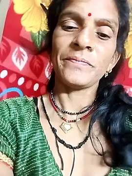 Snapshot of Cut_umang74 chatting on 06-24-26, 10:31 Cut umang74 online show from 06-24-26, 10:31