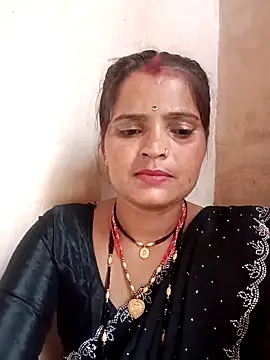 Snapshot of Divya_hot88 chatting on 05-29-26, 11:41 Divya hot88 online show from 05-29-26, 11:41