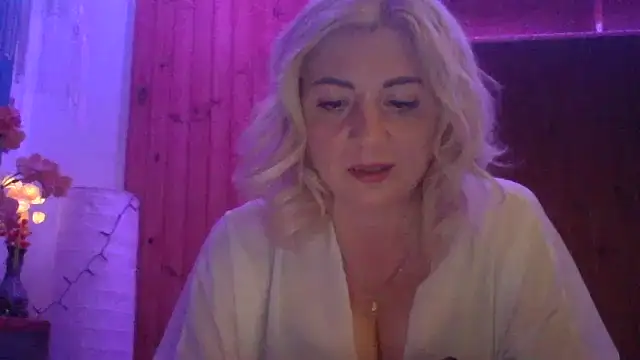 LunaaKiss online show from 06-01-26, 10:11