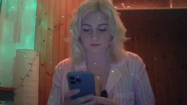 LunaaKiss online show from 06-03-26, 10:15