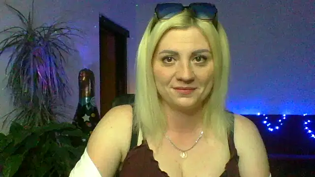 LunaaKiss online show from 06-27-26, 07:41