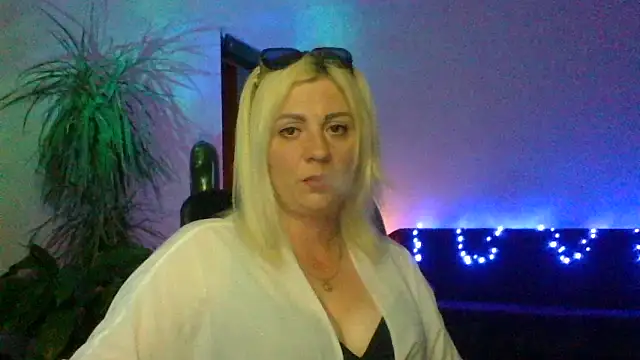 LunaaKiss online show from 06-30-26, 09:16