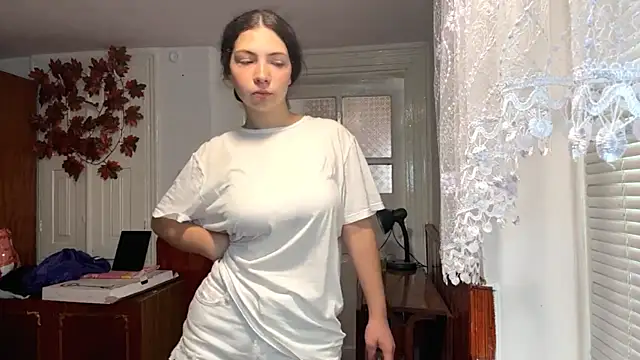 MargyClingingsmith online show from 07-18-26, 09:13