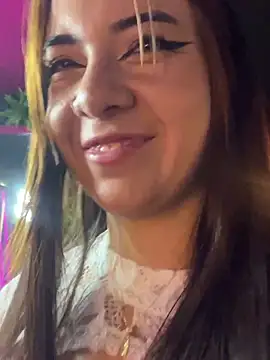 Snapshot of arilynn_ chatting on 06-28-26, 04:18 arilynn online show from 06-28-26, 04:18