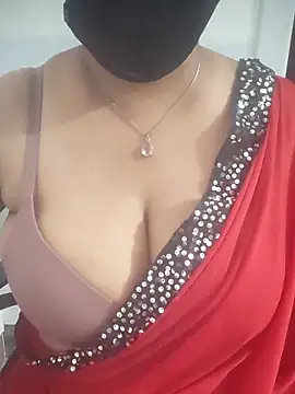 Snapshot of sexyveena chatting on 06-12-26, 07:57 sexyveena online show from 06-12-26, 07:57