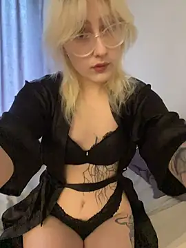 xp blondie online show from 06-12-26, 01:43